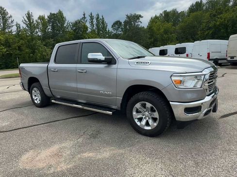 Used 2024 RAM 1500 Laramie AWD/4WD image 2