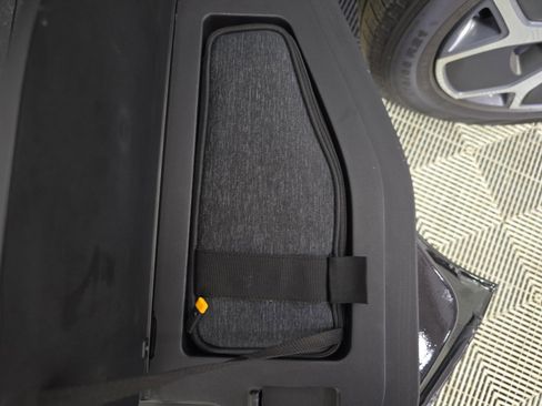 Used 2024 Rivian R1T Adventure image 32