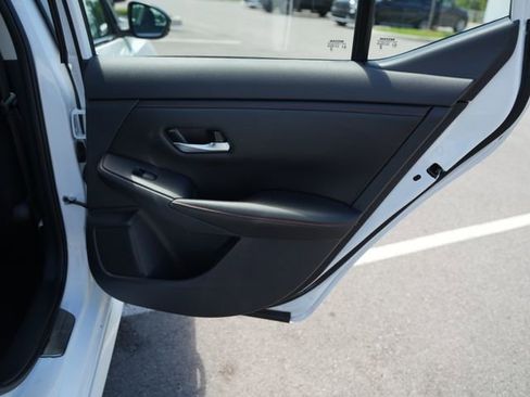 Used 2025 Nissan Sentra SR FWD image 23