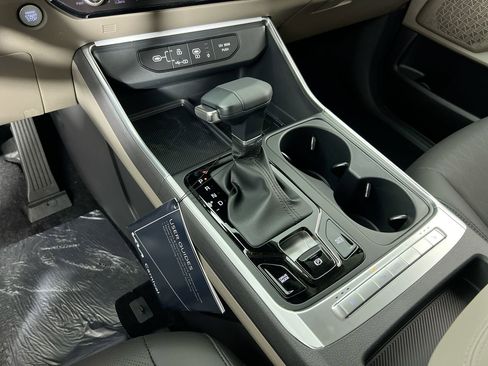 New 2026 Kia Carnival EX FWD image 21