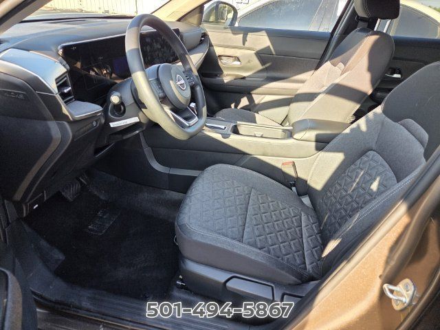 Certified 2025 Nissan Kicks SV w/ Charging Package FWD image 7