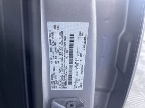 Used 2019 Ford Escape Titanium image 12