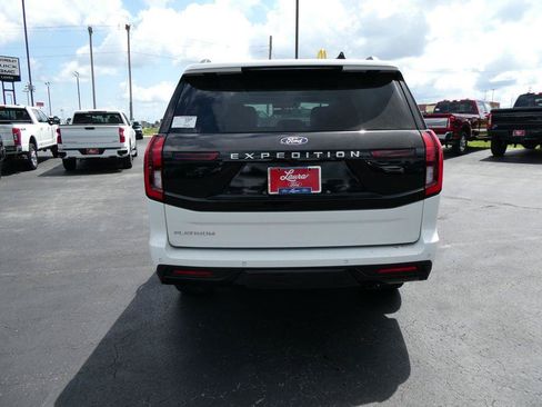 New 2027 Ford Expedition Platinum w/ Platinum Ultimate Package AWD/4WD image 6