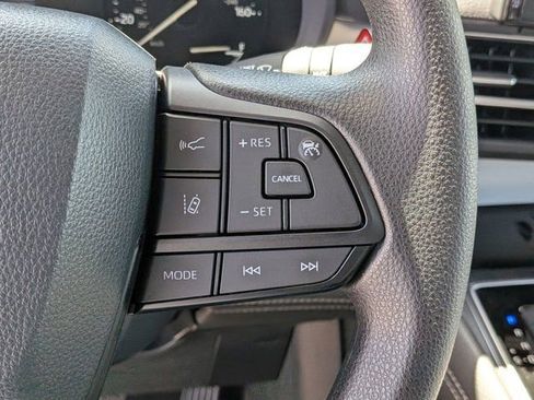 Certified 2026 Toyota Sienna LE FWD image 23