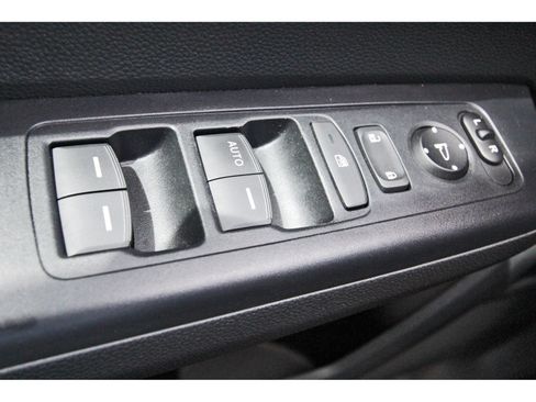 Used 2025 Honda CR-V LX image 19