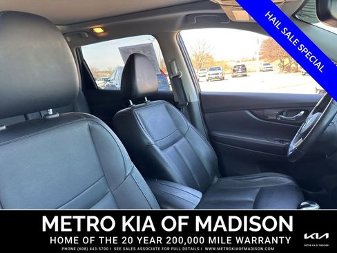 Used 2018 Nissan Rogue SL w/ Premium Package AWD/4WD image 39