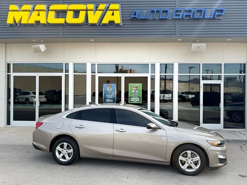 Used 2024 Chevrolet Malibu LS image 1