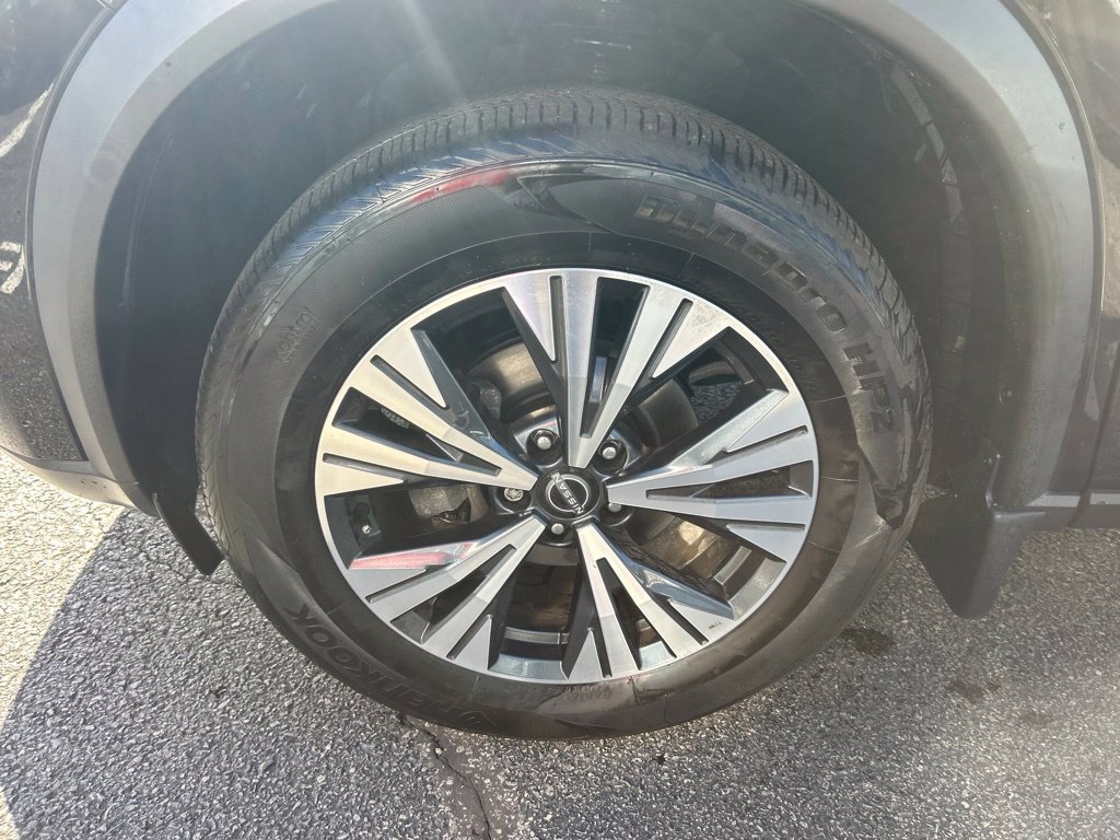 Certified 2023 Nissan Rogue SV w/ SV Premium B Package AWD/4WD image 10