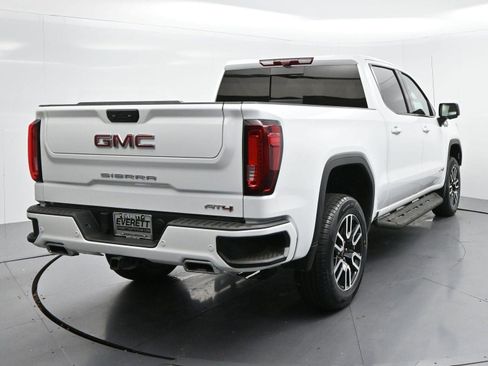 Used 2025 GMC Sierra 1500 AT4 w/ AT4 Premium Package AWD/4WD image 5