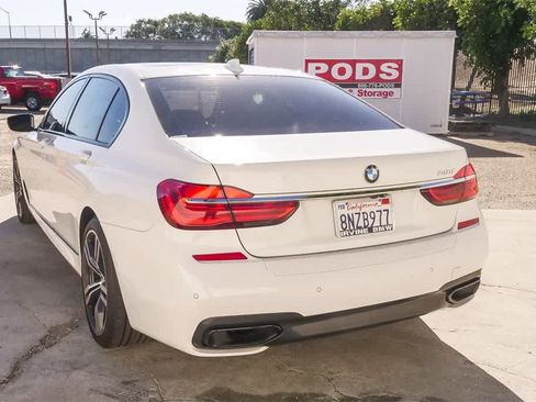 Used 2018 BMW 740i image 7