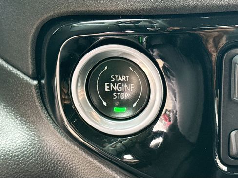 Used 2024 GMC Sierra 1500 SLT w/ SLT Premium Plus Package image 10