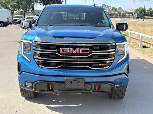 Certified 2022 GMC Sierra 1500 AT4 w/ AT4 Premium Package AWD/4WD image 2