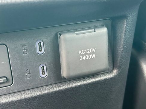 Used 2025 Toyota 4Runner Platinum AWD/4WD image 25