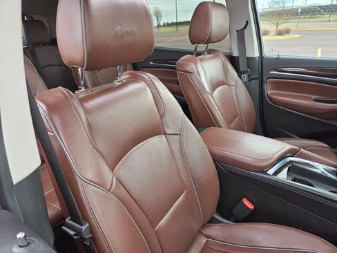 Used 2021 Buick Enclave Avenir w/ Avenir Technology Package AWD/4WD image 47