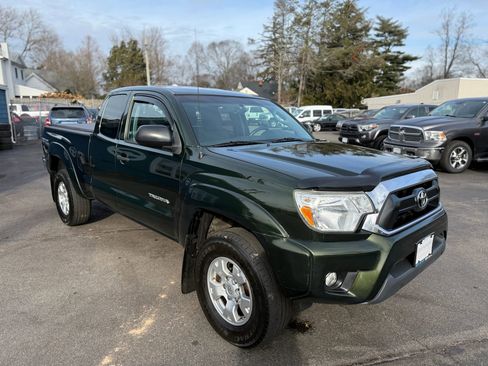 Used 2014 Toyota Tacoma 4x4 Access Cab V6 image 4