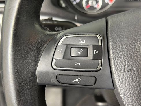 Used 2013 Volkswagen Passat TDI SE image 25