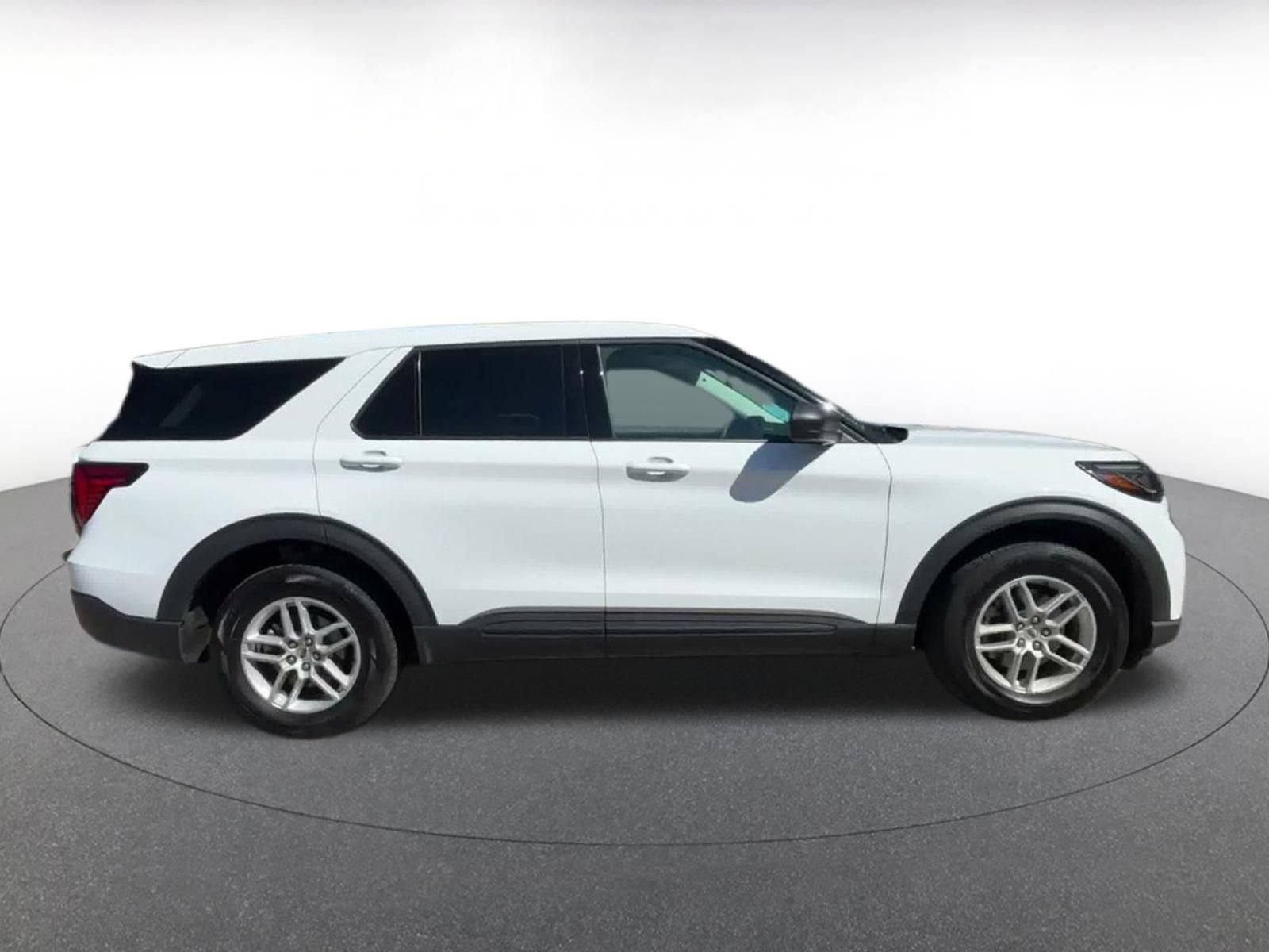 Used 2026 Ford Explorer Active AWD/4WD image 14