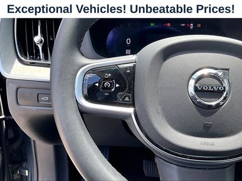 Used 2025 Volvo XC60 B5 Plus AWD/4WD image 24