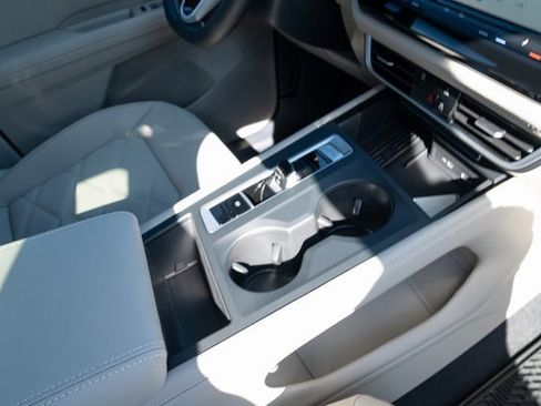 New 2026 Volkswagen Atlas SE image 42