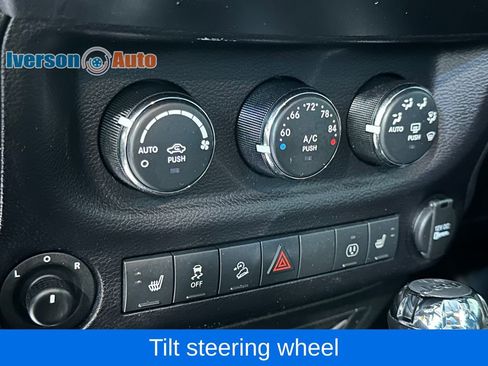 Used 2016 Jeep Wrangler Unlimited Sahara AWD/4WD image 22