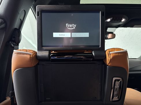 New 2026 Chrysler Pacifica Pinnacle image 31