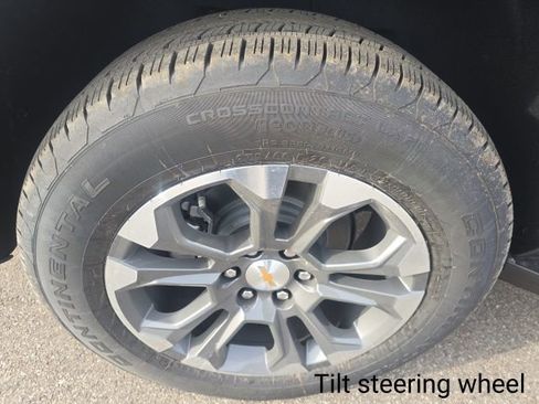 New 2026 Chevrolet Suburban LS image 39