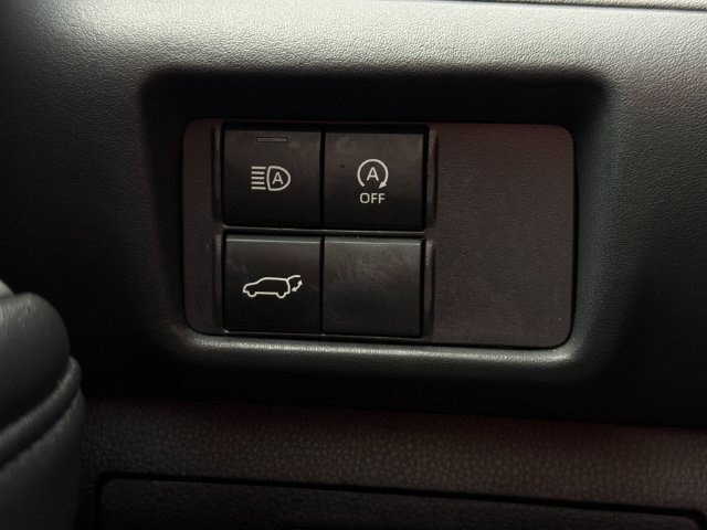 Used 2025 Toyota Highlander LE AWD/4WD image 29