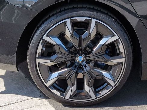 New 2026 BMW 530i RWD image 25