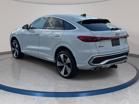 New 2026 Audi SQ5 Premium Plus image 7