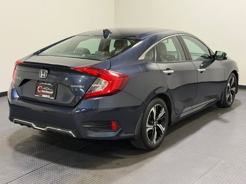 Used 2017 Honda Civic Touring image 5