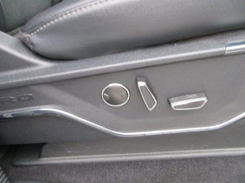 Used 2023 Ford F150 Lariat w/ Equipment Group 502A High image 37