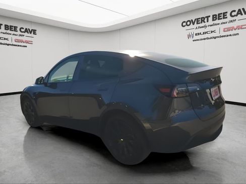 Used 2021 Tesla Model Y Long Range image 7