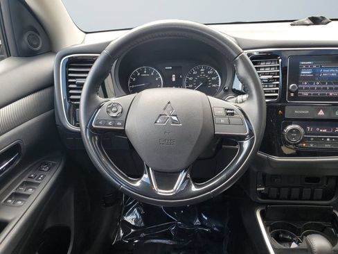 Used 2017 Mitsubishi Outlander SE AWD/4WD image 12