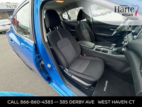 Certified 2022 Nissan Sentra SV FWD image 30