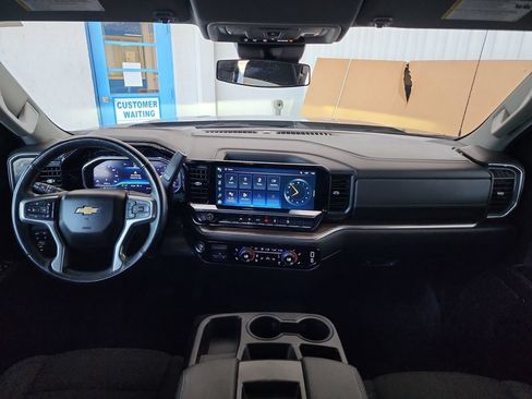 Used 2024 Chevrolet Silverado 1500 LT AWD/4WD image 18