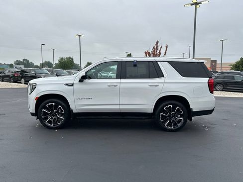 Used 2023 GMC Yukon SLE w/ Gmc Pro Safety Plus Package AWD/4WD image 10