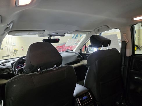 Used 2021 Subaru Ascent Premium w/ Convenience Package image 16