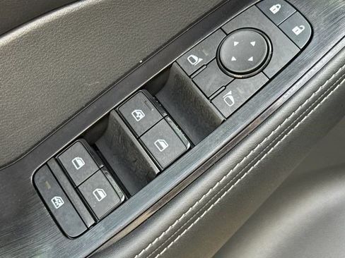 Used 2024 Nissan Rogue SV FWD image 20