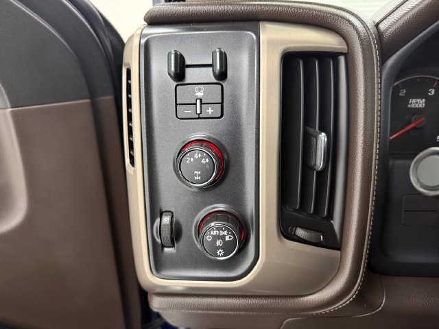 Used 2016 GMC Sierra 2500 Denali w/ Duramax Plus Package AWD/4WD image 15