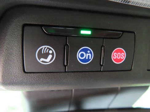 Used 2023 Chevrolet Colorado ZR2 w/ ZR2 Convenience Package III AWD/4WD image 18