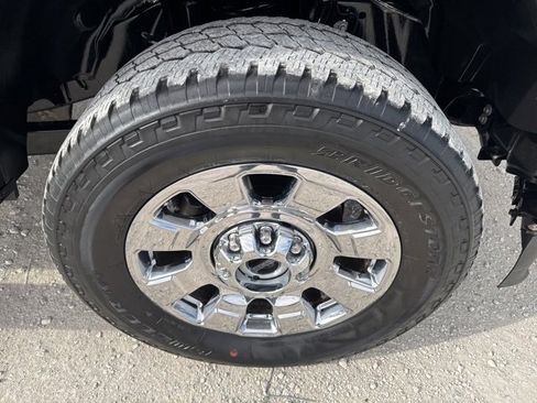 Used 2024 Ford F250 Lariat w/ Chrome Package image 36