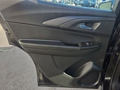 Used 2023 Chevrolet TrailBlazer LS image 28
