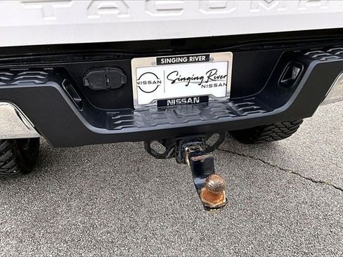 Used 2018 Toyota Tacoma SR5 image 23