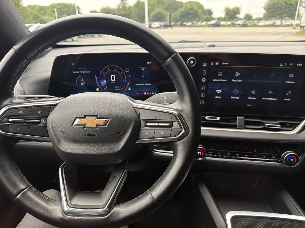 Used 2025 Chevrolet Equinox LT w/ Convenience Package II AWD/4WD image 17