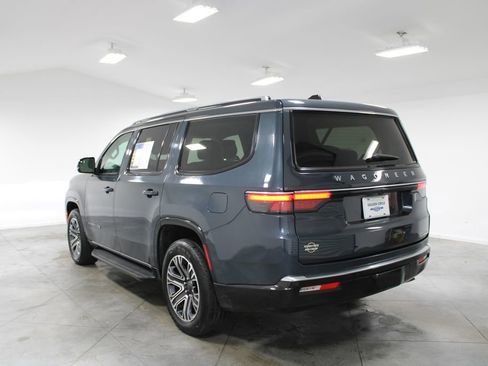Used 2024 Jeep Wagoneer Series II image 7