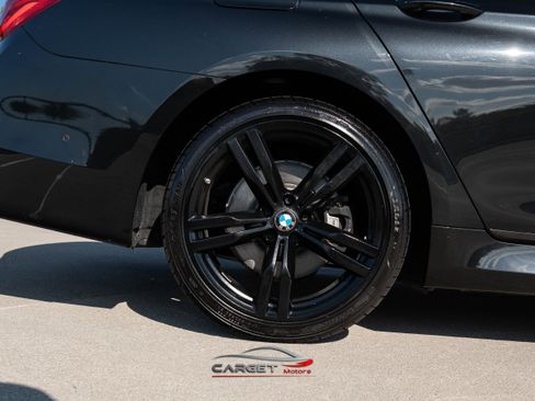 Used 2016 BMW 750i w/ M Sport Package image 11