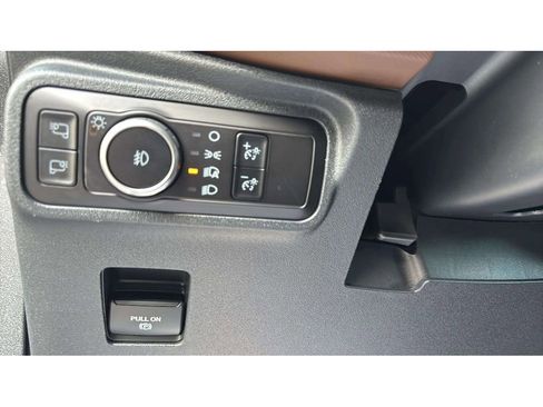 Used 2024 Ford Bronco Outer Banks image 16