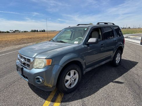 Used 2012 Ford Escape XLT AWD/4WD image 3
