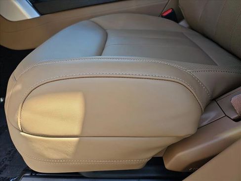 New 2025 Land Rover Range Rover SE image 27