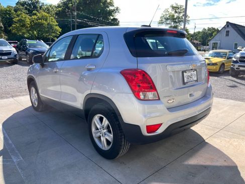 Used 2018 Chevrolet Trax LS AWD/4WD image 5